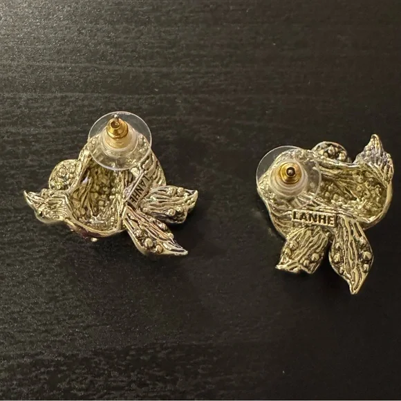 ✨2 for $30✨ Fairycore Rose Pavé Earrings (Gold Tone) - Picture 7 of 7